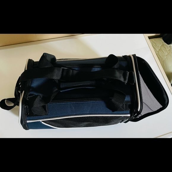 PET carrier Small dog/cat blue canvas/mesh with shoulder strap. - Picture 9 of 16